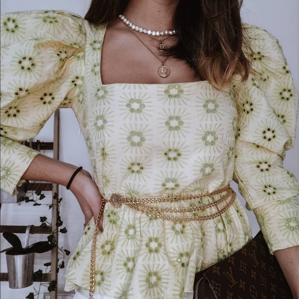 Zara openwork top bloggers favorite